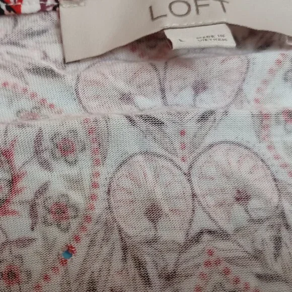 Women's Loft long sleeve paisley top with 1 sm flaw (see description) Size Large - Picture 4 of 9